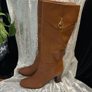 NWOB AREZZO LEATHER PULL ON BOOTS 10